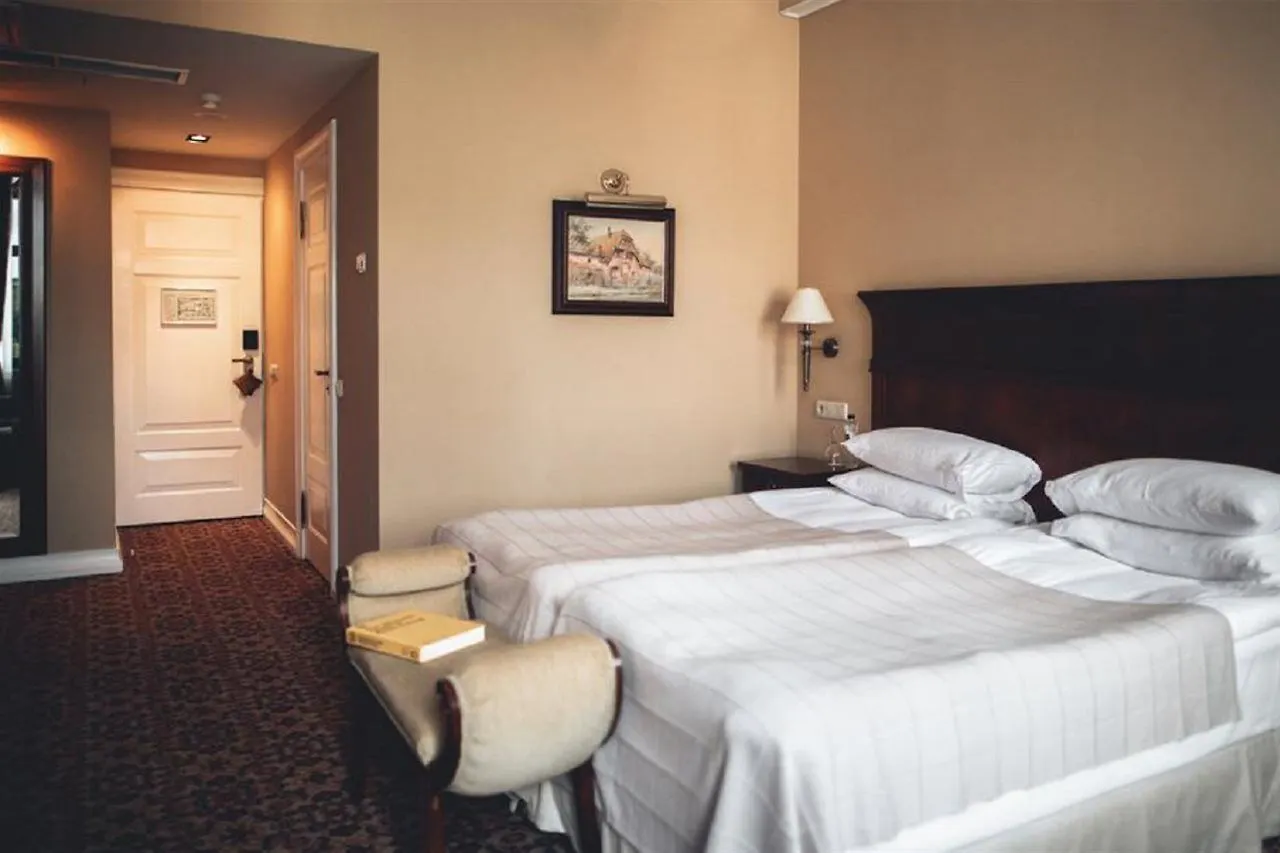 Hotel Leopolis  Leópolis
